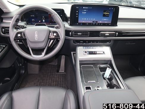 Used 2026 Lincoln Aviator AWD image 11