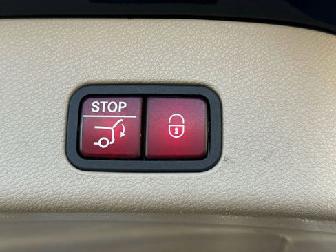 Used 2015 Mercedes-Benz GL 450 4MATIC image 11