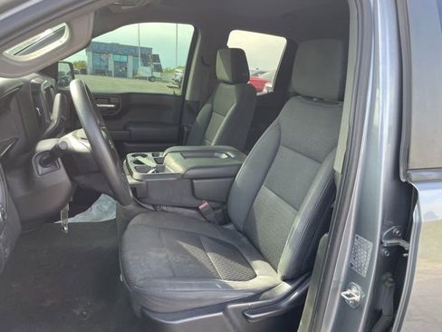 Used 2019 Chevrolet Silverado 1500 Custom Trail Boss w/ Custom Convenience Package AWD/4WD image 7