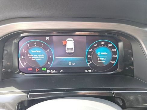 Used 2025 Volkswagen Atlas Cross Sport SE FWD image 19