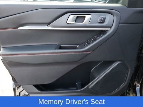 Used 2025 Ford Explorer ST-Line w/ Premium Package image 19