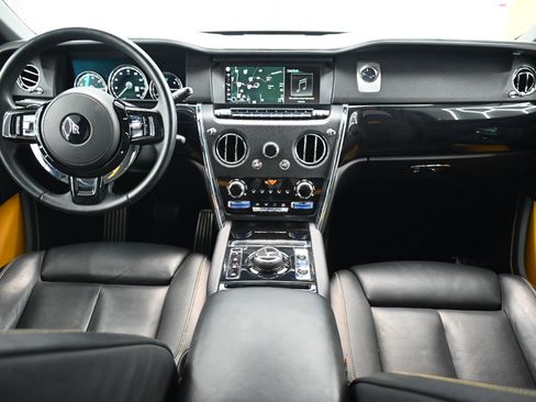 Used 2023 Rolls-Royce Cullinan image 24