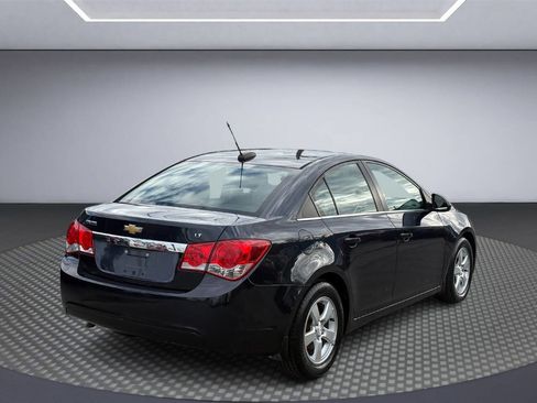 Used 2015 Chevrolet Cruze LT w/ Technology Package image 6