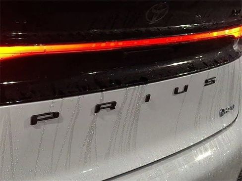 New 2026 Toyota Prius XLE image 15