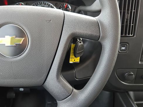 Used 2025 Chevrolet Express 2500 w/ Driver Convenience Package image 27