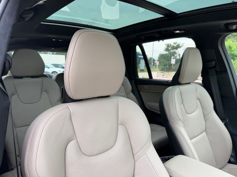 Certified 2026 Volvo XC90 T8 Ultra AWD/4WD image 11