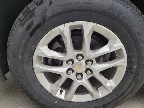 Used 2020 Chevrolet Traverse LS w/ LPO, Floor Liner Package FWD image 31