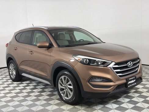 Used 2017 Hyundai Tucson SE image 3