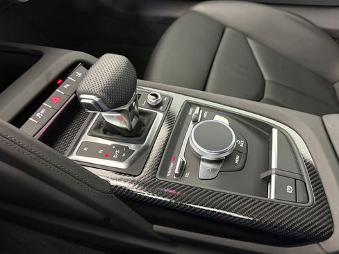 Certified 2021 Audi R8 V10 w/ Premium Package image 18