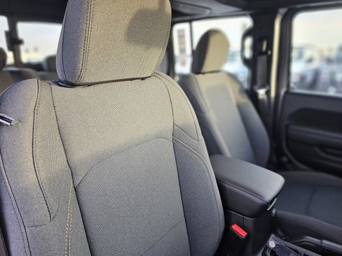 New 2026 Jeep Gladiator Sport image 26