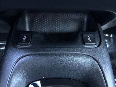 Used 2022 Toyota Corolla LE image 28