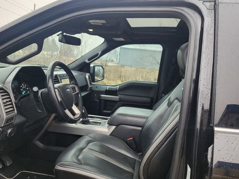 Used 2019 Ford F150 Platinum w/ Equipment Group 701A Luxury image 7