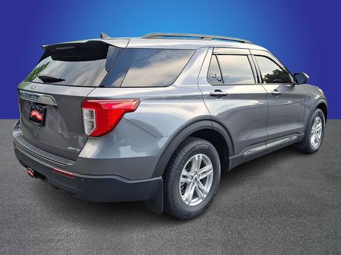 Used 2021 Ford Explorer XLT w/ Class III Trailer Tow Package AWD/4WD image 4