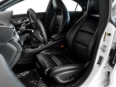 Used 2018 Mercedes-Benz CLA 250 image 30