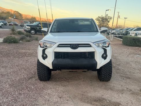 Used 2021 Toyota 4Runner SR5 image 8