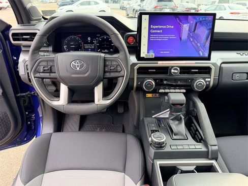 Used 2025 Toyota Tacoma TRD Off-Road image 2