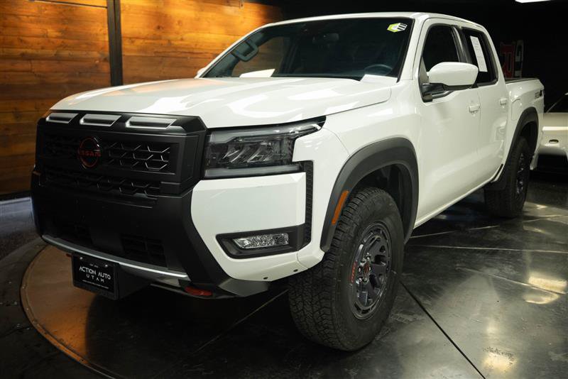 Used 2026 Nissan Frontier PRO-4X AWD/4WD image 2