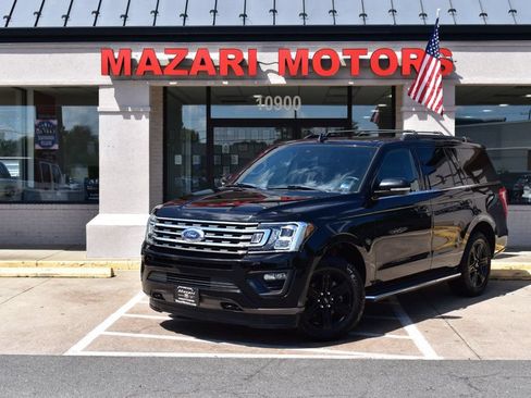 Used 2020 Ford Expedition XLT w/ Equipment Group 202A AWD/4WD image 2