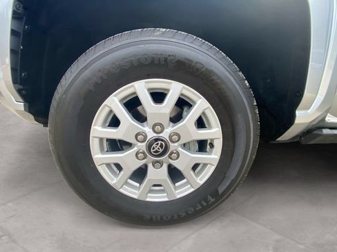 Used 2024 Toyota Tacoma SR5 AWD/4WD image 13