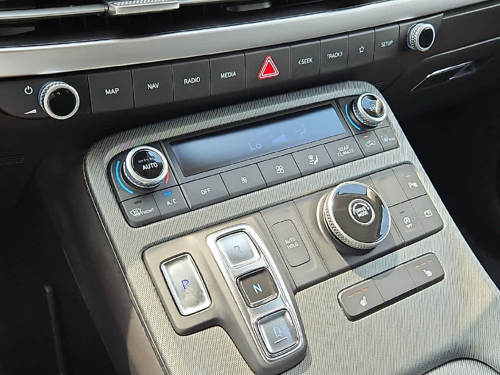 Used 2025 Hyundai Palisade SEL FWD image 4