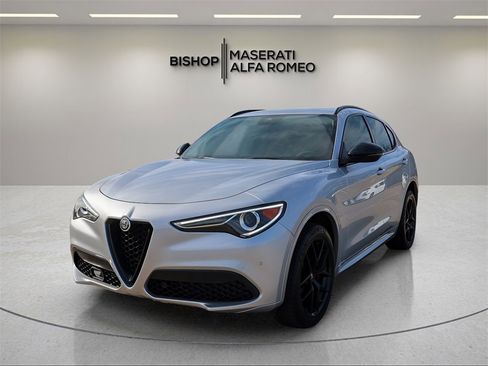 Used 2020 Alfa Romeo Stelvio Sport w/ Quick Order Package 22J Sport image 3