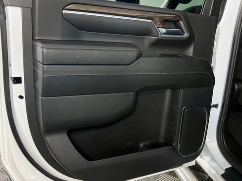 Used 2024 Chevrolet Silverado 3500 LT image 25