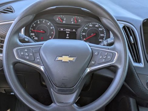 Certified 2025 Chevrolet Malibu LT image 17