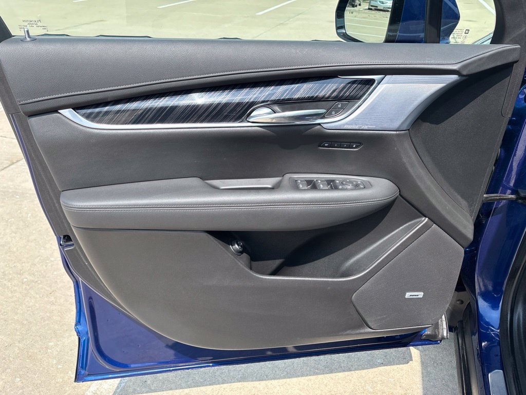 Used 2024 Cadillac XT6 Premium Luxury AWD/4WD image 16