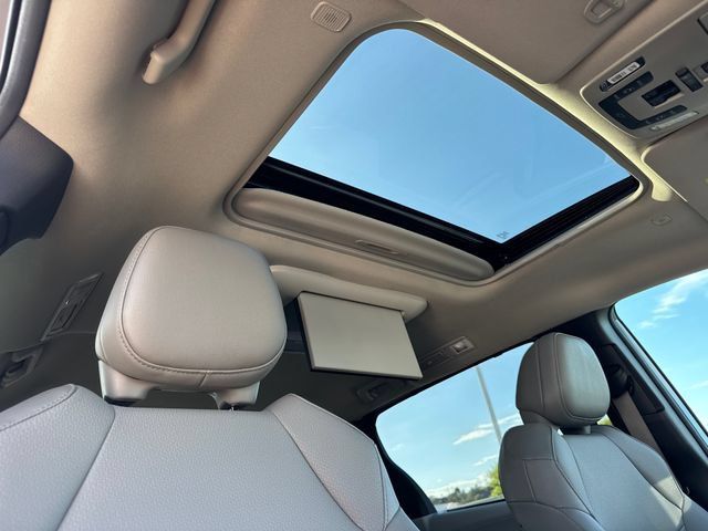 New 2025 Toyota Sienna XLE w/ XLE Plus Package AWD/4WD image 16