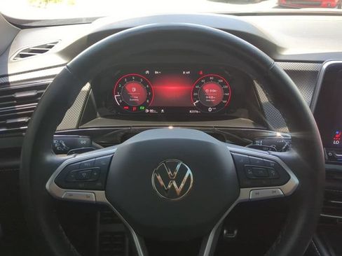 Used 2024 Volkswagen Atlas Cross Sport SEL R-Line AWD/4WD image 32