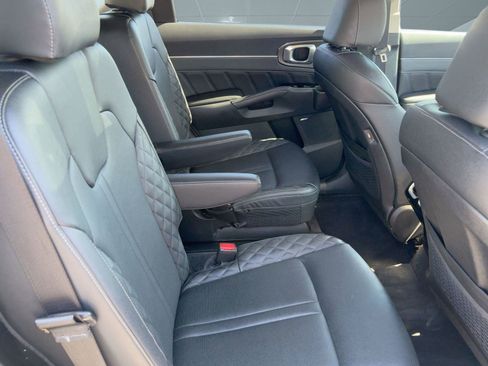 Used 2022 Kia Sorento SX image 29