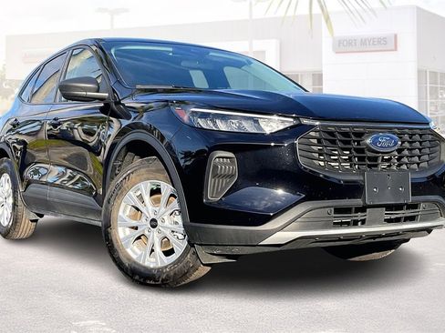 Used 2025 Ford Escape Active image 1