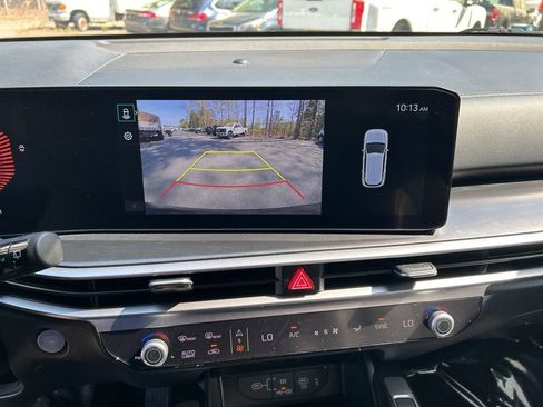 Used 2024 Kia Sorento S FWD image 18