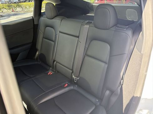 Used 2023 Tesla Model Y Long Range image 25