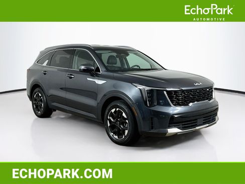 Used 2024 Kia Sorento S FWD image 1
