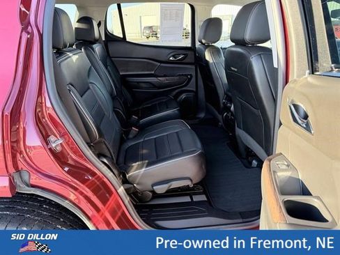 Certified 2021 GMC Acadia Denali w/ Denali Ultimate Package AWD/4WD image 18
