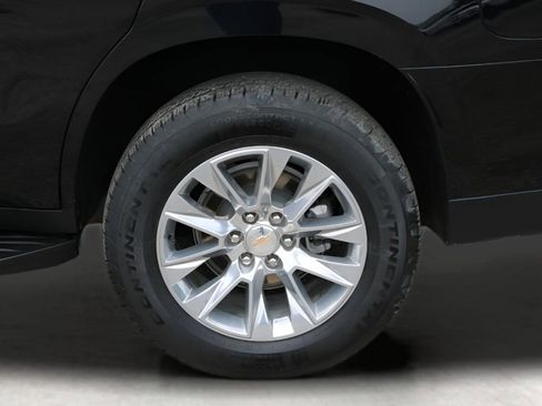 Used 2025 Chevrolet Tahoe Premier AWD/4WD image 9