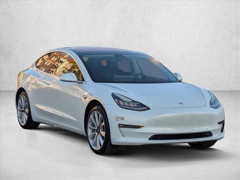 Used 2017 Tesla Model 3 Long Range image 3
