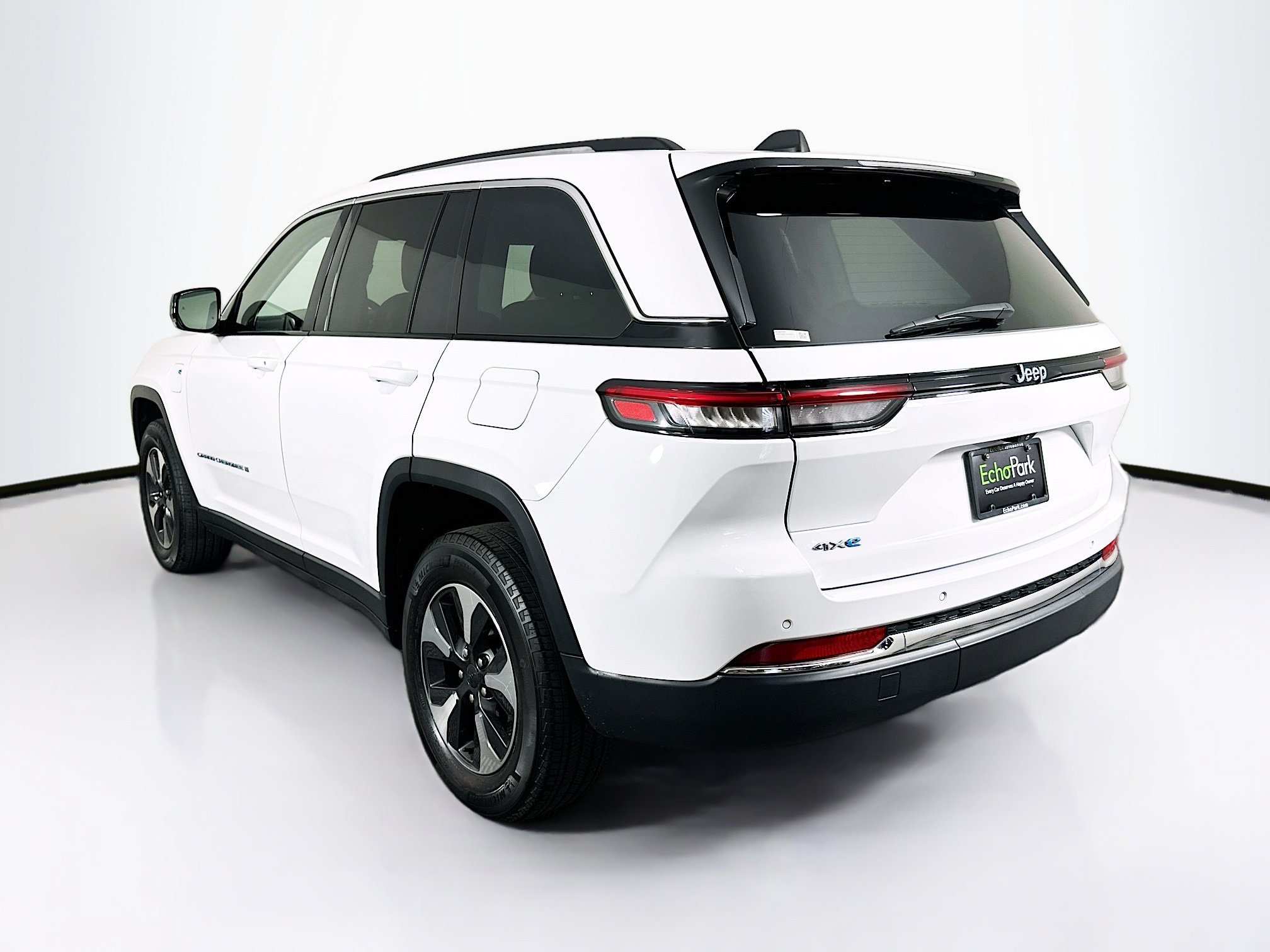 Used 2023 Jeep Grand Cherokee 4WD 4xe image 5