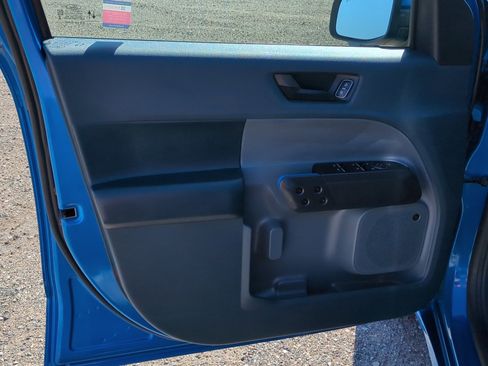 Used 2025 Ford Maverick Lobo AWD/4WD image 13