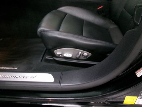 Used 2014 Porsche Panamera 4 AWD/4WD image 21