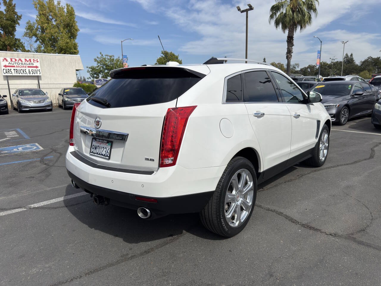 Used 2016 Cadillac SRX Premium w/ Driver Assist Package AWD/4WD image 3
