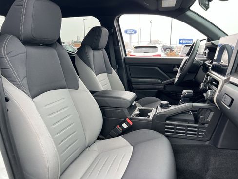 Used 2024 Toyota Tacoma TRD Sport image 26