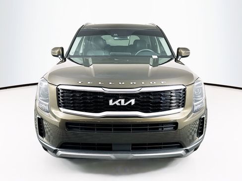 Used 2022 Kia Telluride S FWD image 2