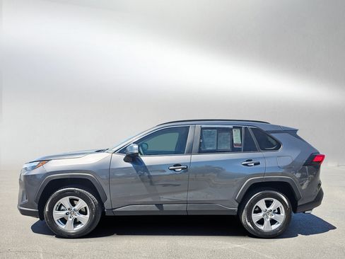 Used 2025 Toyota RAV4 XLE AWD/4WD image 2