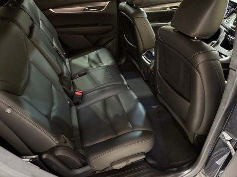 Used 2021 Cadillac XT6 Luxury image 46