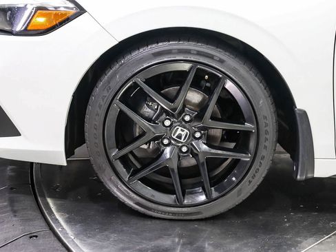 Used 2023 Honda Civic Sport image 9