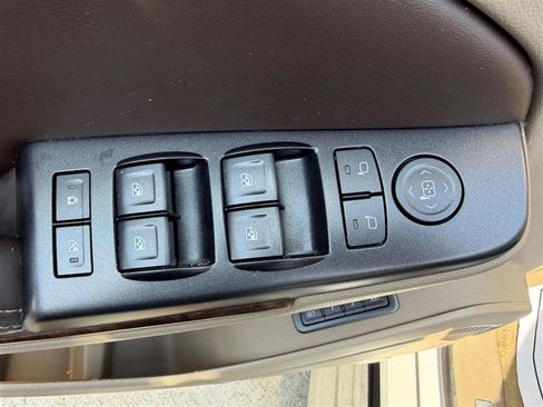 Used 2016 Chevrolet Suburban LT AWD/4WD image 29