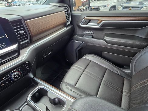 Used 2022 Chevrolet Silverado 1500 High Country image 44