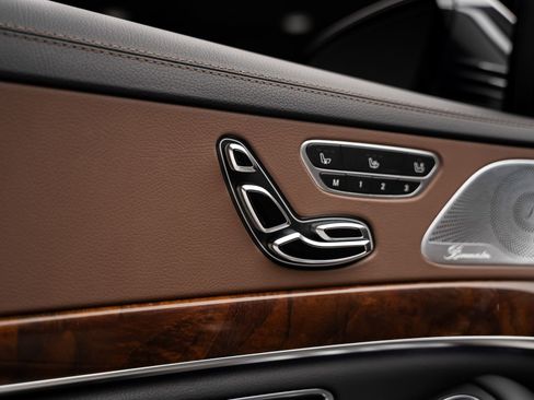 Used 2016 Mercedes-Benz S 550 4MATIC Sedan image 55